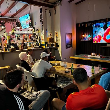 Hostel Mannheim Luaran gambar Sky Sports broadcast of the 2019 Tour de France