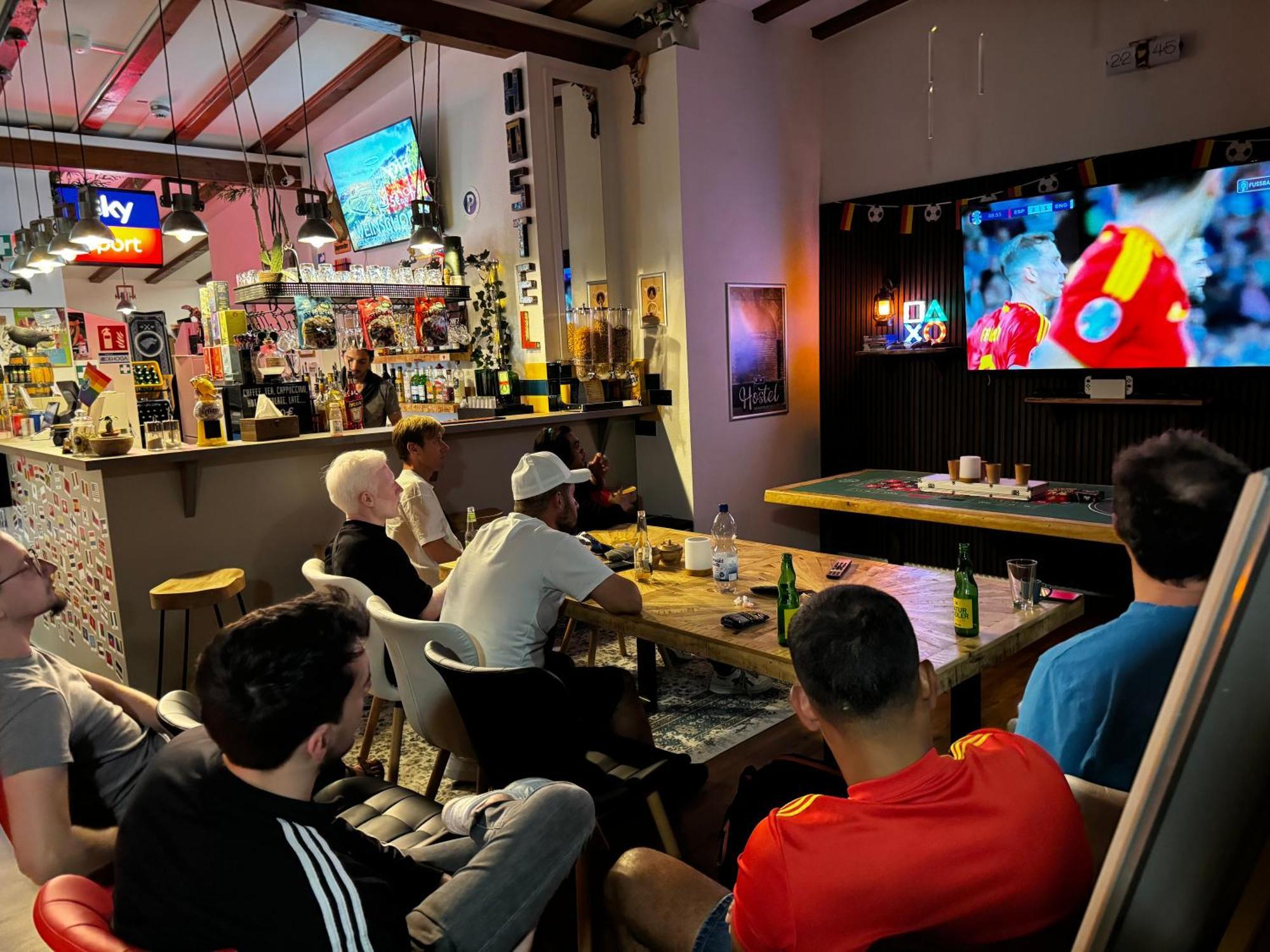 Hostel Mannheim Luaran gambar Sky Sports broadcast of the 2019 Tour de France